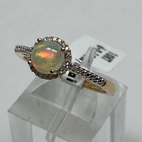 10K Yellow Gold Natural Opal and 0.12ct twt Diamond Halo Ring Size 7 NEW - Picture 2 of 14